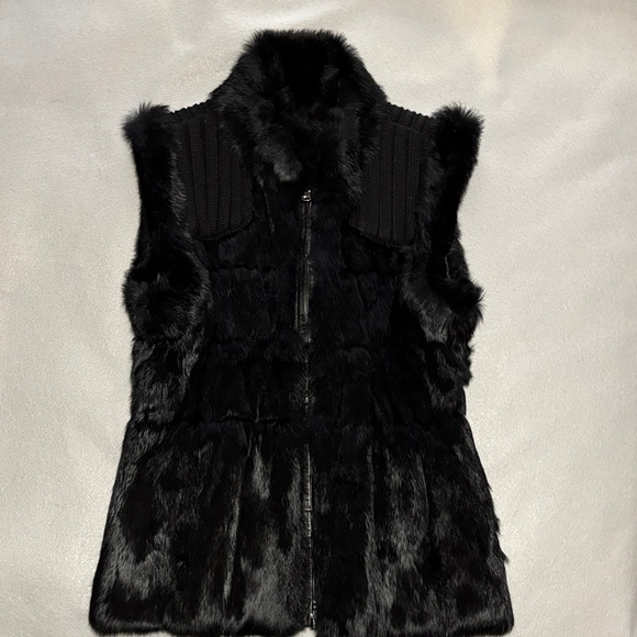 Linda Richards Jackets & Blazers - Linda Richards Black Fur Vest with Knit Shoulders and Back